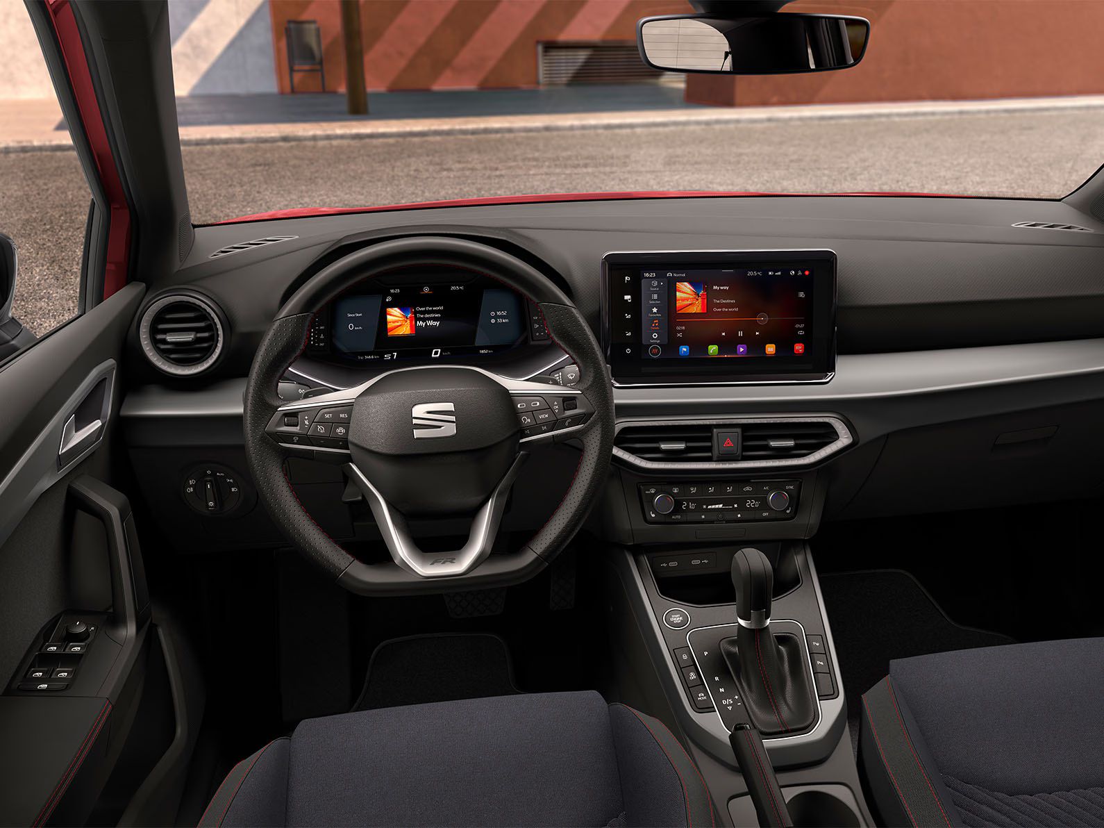 Infotainment-Dashboard im SEAT Arona FR Innenraum